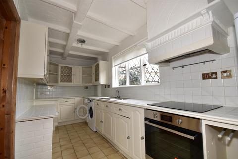 2 bedroom detached house for sale, Epping New Road, Buckhurst Hill IG9