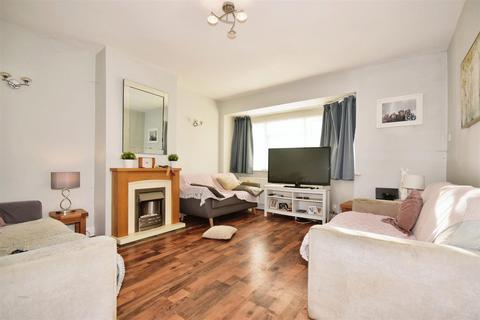 3 bedroom semi-detached house to rent, Lawrence Hill, London E4