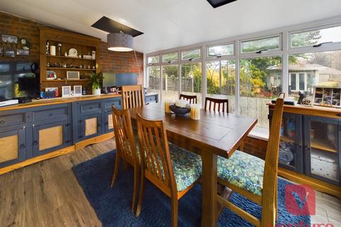 70 Browning Road, Luton, LU4 0LF