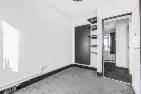 4 bedroom flat for sale, Aubyn Square, Putney, SW15