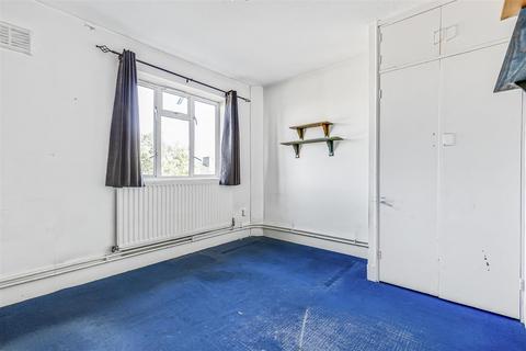 4 bedroom flat for sale, Aubyn Square, Putney, SW15