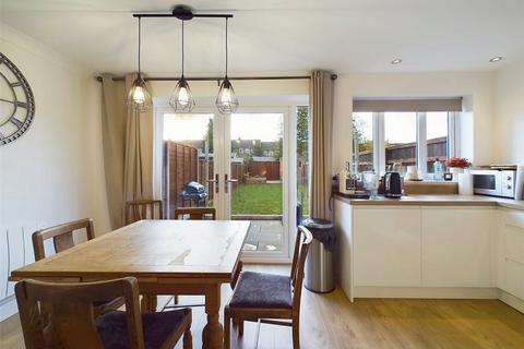 28 Compton Close, Corse, Gloucester, GL19 3RP
