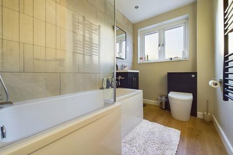 28 Compton Close, Corse, Gloucester, GL19 3RP