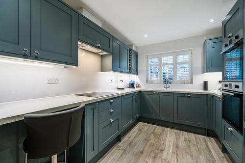 9 Sime Close, Guildford, GU3 3ED