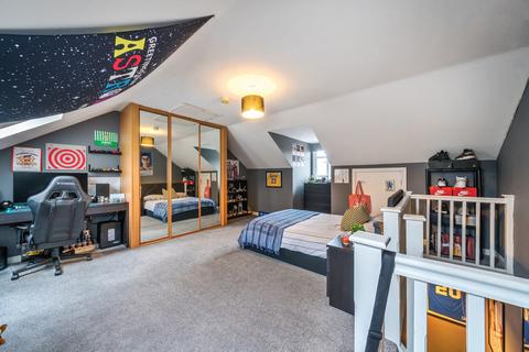 9 Sime Close, Guildford, GU3 3ED