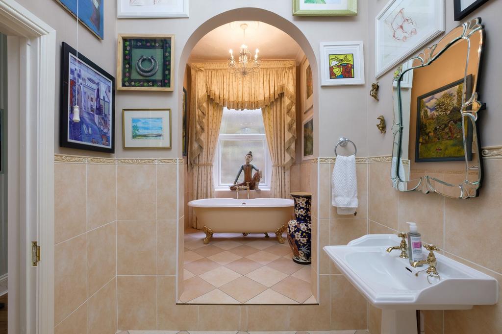 Magnificent bathroom