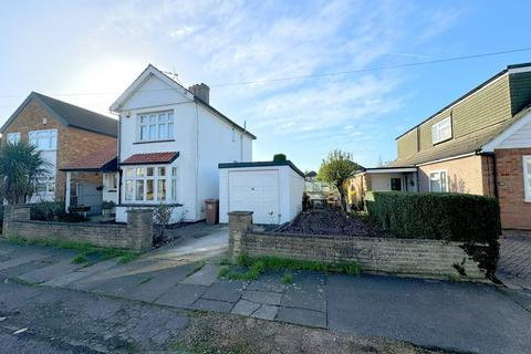 3 bedroom detached house for sale, Ethel Road, Ashford TW15