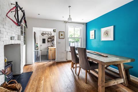34 Pixham Lane, Dorking, RH4 1PT