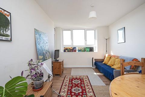 2 bedroom flat for sale, Cazenove Road, Stoke Newington, London, N16