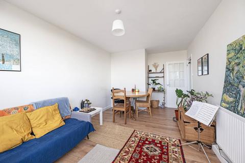 2 bedroom flat for sale, Cazenove Road, Stoke Newington, London, N16