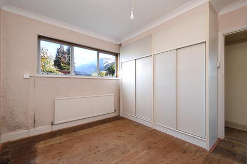 2 bedroom flat for sale, Meadowview Road, London