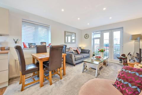 2 bedroom flat for sale, Raynham Close (50% Share), Guildford, GU4