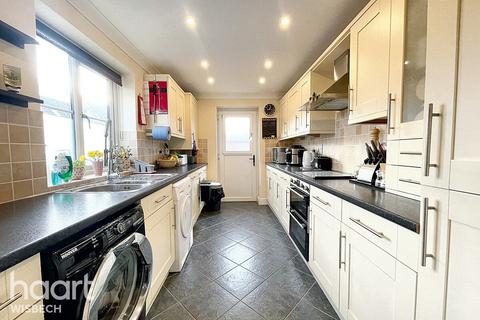 4 bedroom chalet for sale, Ellerby Drive, Wisbech