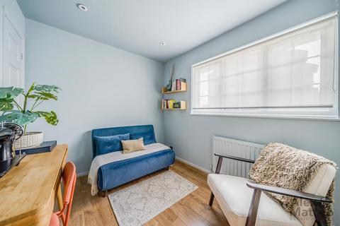 16 Goodwin Close, London, SE16 3TR