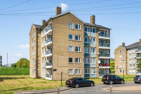 2 bedroom maisonette for sale, Bromholm Road, London SE2