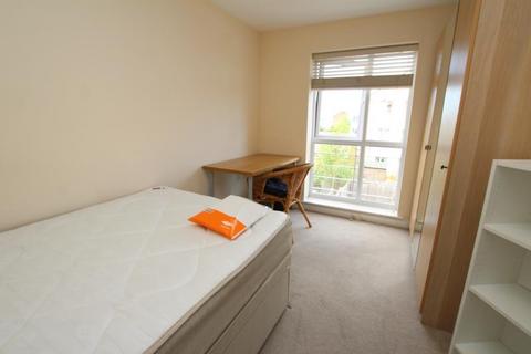 6 bedroom townhouse to rent, Great Copsie Way, Bristol BS16