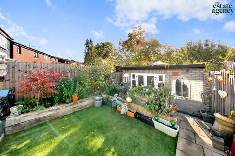 45 Mapleton Road, London, E4 6XJ