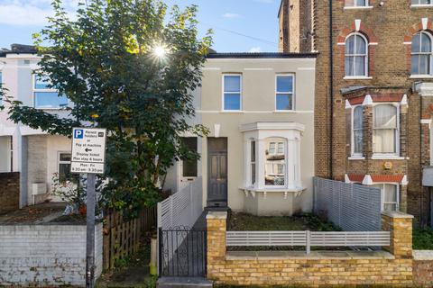 3 bedroom terraced house for sale, Ravenswood Road, SW12