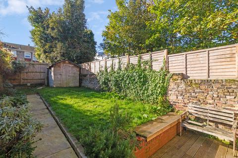 3 bedroom terraced house for sale, Ravenswood Road, SW12