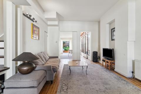18 Ravenswood Road, London, SW12 9PJ