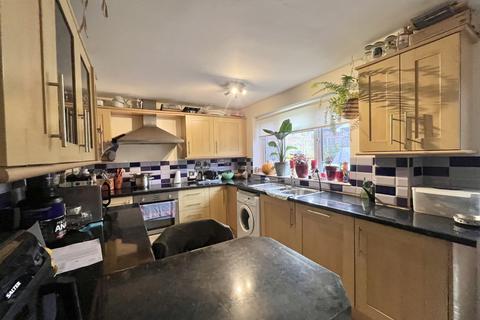 7 Brook Green, Bracknell, RG42 1UX