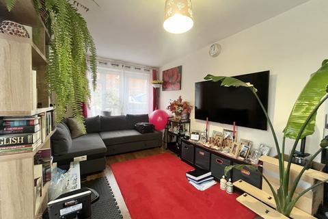 7 Brook Green, Bracknell, RG42 1UX