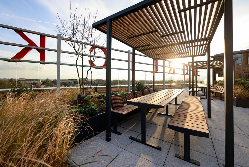 Residents&#39; Rooftop Terrace