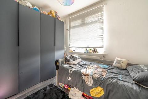 195 Capworth Street, London, E10 5AR