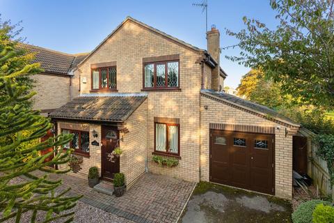 3 bedroom detached house for sale, The Chase