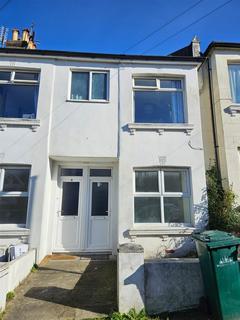 2 bedroom flat to rent, Sandown Road, Brighton