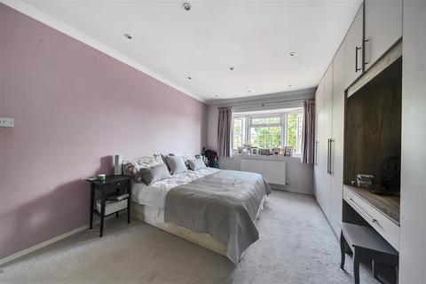 5 bedroom semi-detached house for sale, Glendale Avenue, Edgware