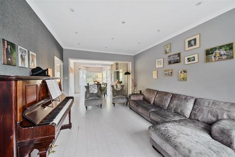 5 bedroom semi-detached house for sale, Glendale Avenue, Edgware