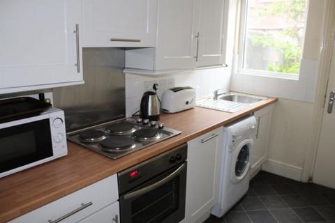 3 bedroom house to rent, Blantyre Road, Liverpool