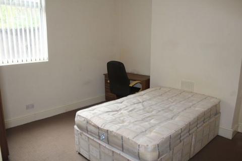 3 bedroom house to rent, Blantyre Road, Liverpool