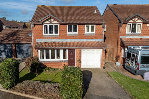 4 bedroom detached house for sale, Medway Close, Market Harborough LE16