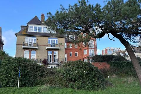 2 bedroom apartment for sale, West Cliff Gardens, WEST CLIFF, BH2