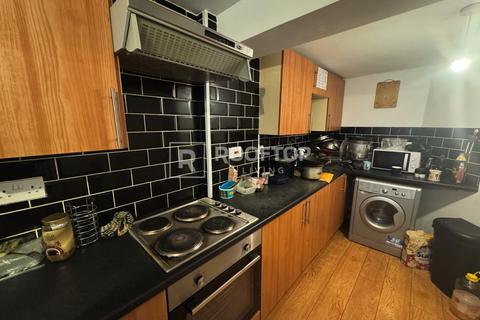 3 bedroom house to rent, 205 Belle Vue Road, Leeds LS3