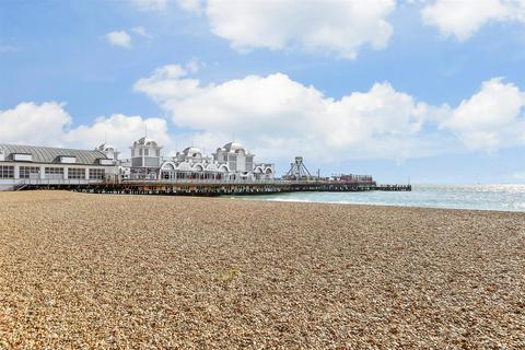 1 bedroom flat for sale, South Parade, Southsea, Hampshire