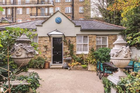 1 bedroom terraced house to rent, Addison Bridge Place, W14