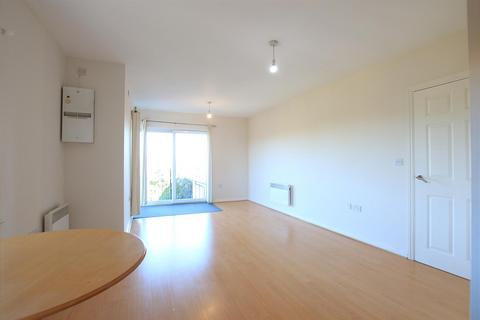 2 bedroom apartment for sale, Bennett Close, Hounslow TW4