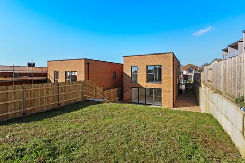 3 bedroom detached house for sale, Station Road, Newhaven, East Sussex, BN9