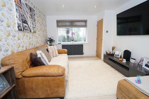 5 Greencroft Close, Idle, Bradford, BD10 8XD