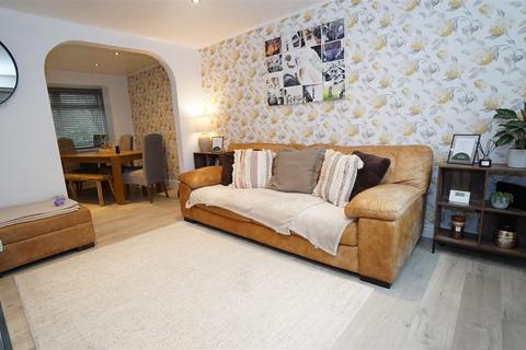 5 Greencroft Close, Idle, Bradford, BD10 8XD