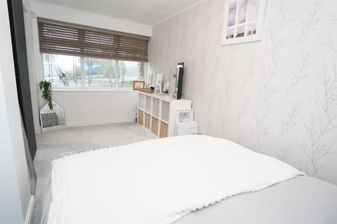 5 Greencroft Close, Idle, Bradford, BD10 8XD