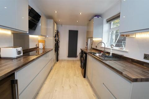 5 Greencroft Close, Idle, Bradford, BD10 8XD