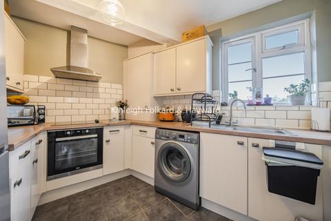 2 bedroom flat to rent, Anerley Road London SE20