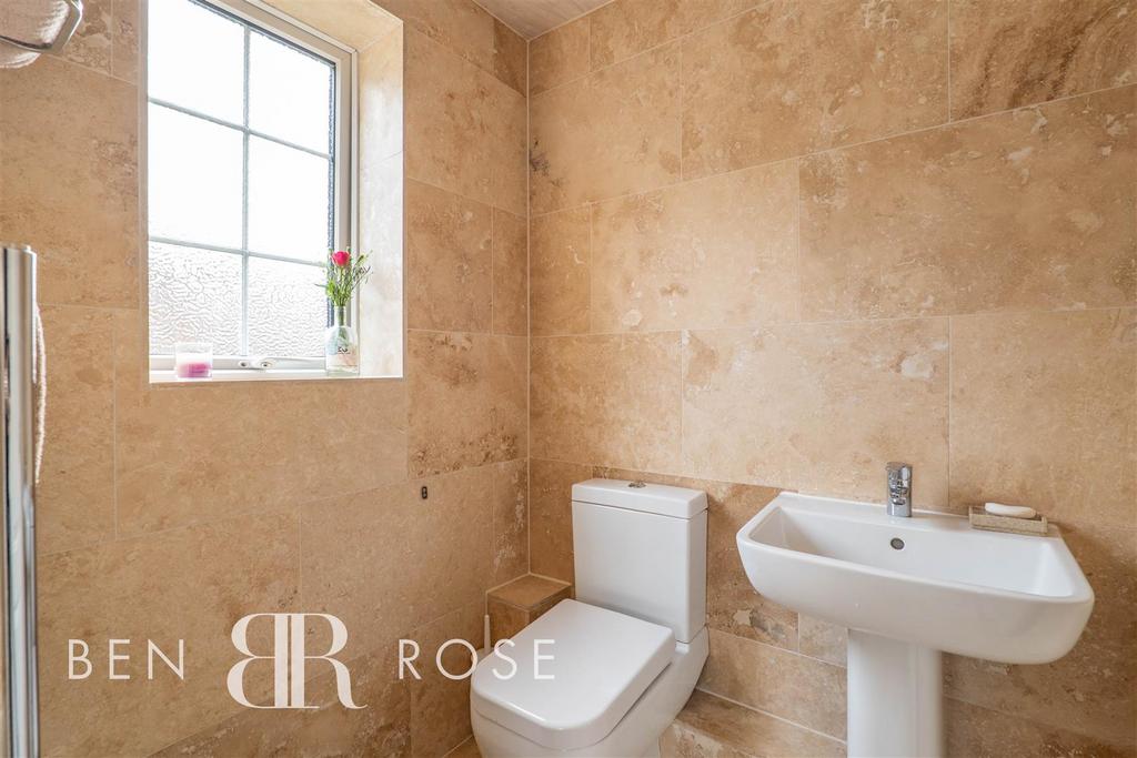 Master Ensuite