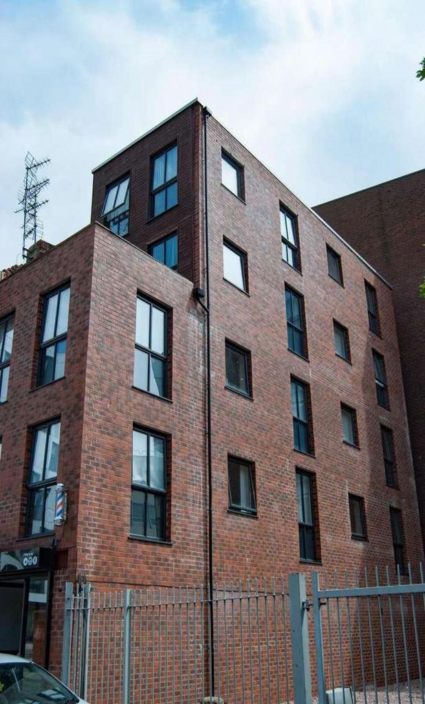 Vauxhall Road, Liverpool 5 bed flat to rent £2,492 pcm (£575 pw)