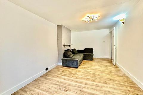 1 bedroom flat to rent, Stanford Road, Friern Barnet, London N11