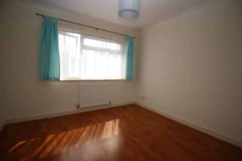 3 bedroom terraced house to rent, Hithercroft Road, Downley, HP13